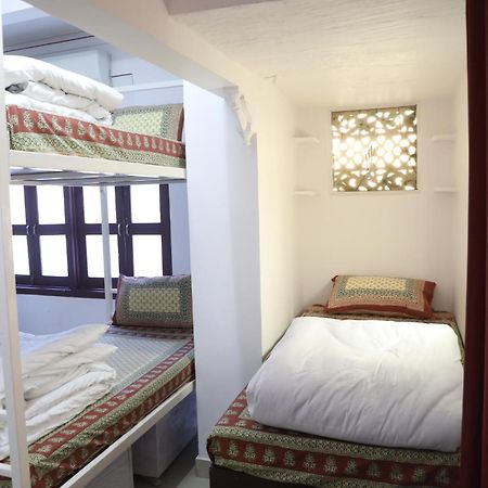 The Mama Hotel - Rooms And Dormitory Udaipur Dış mekan fotoğraf