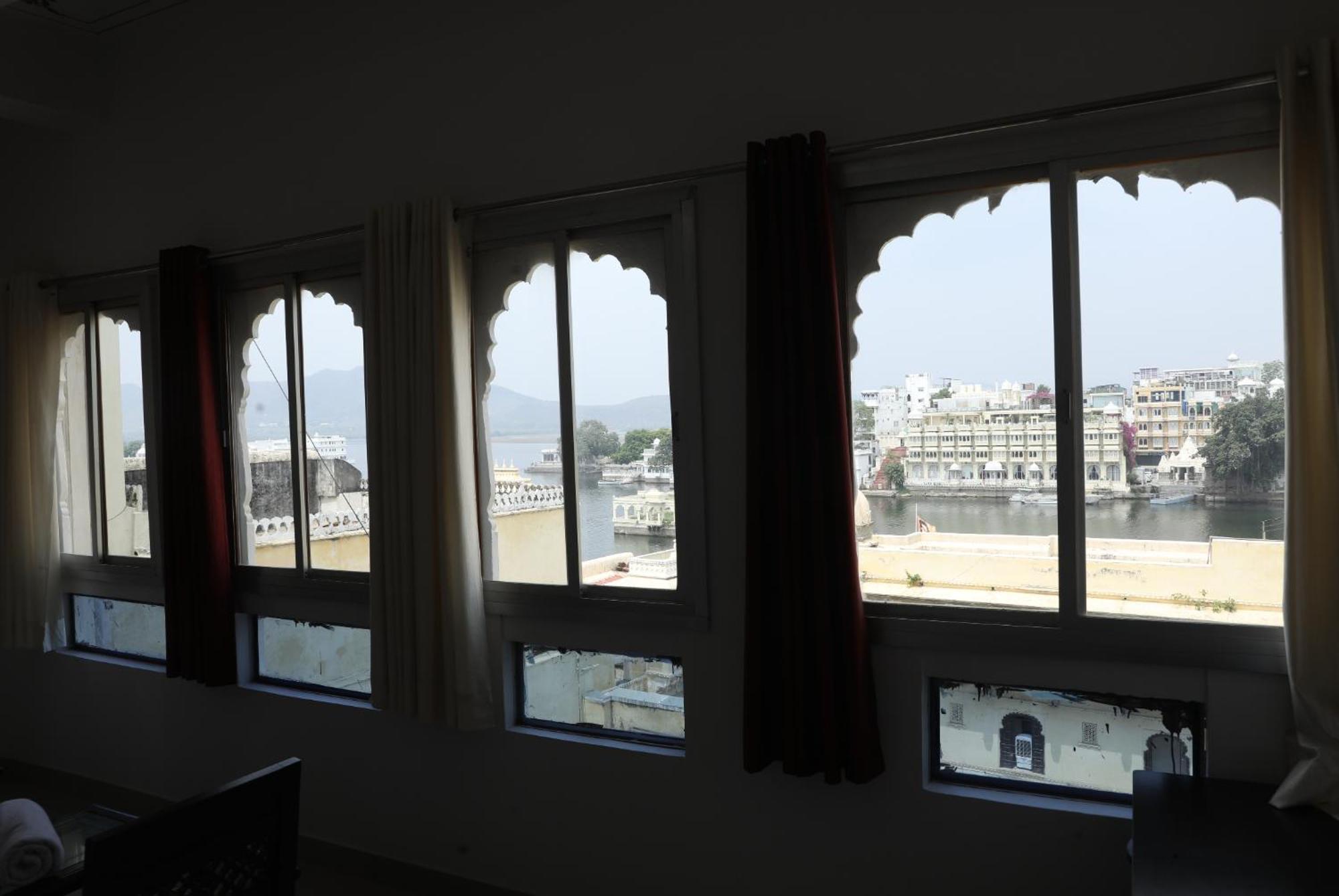 The Mama Hotel - Rooms And Dormitory Udaipur Dış mekan fotoğraf