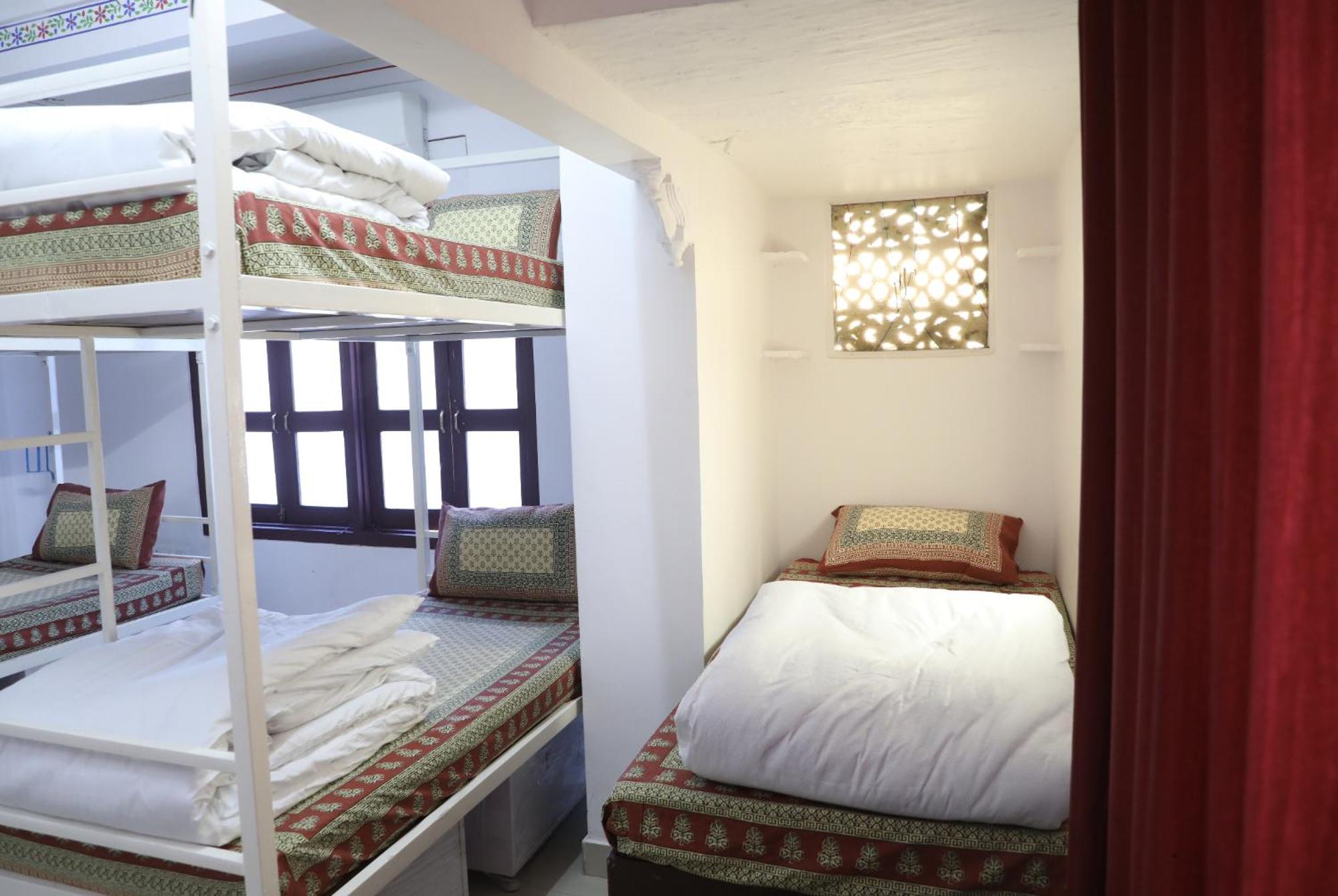 The Mama Hotel - Rooms And Dormitory Udaipur Dış mekan fotoğraf