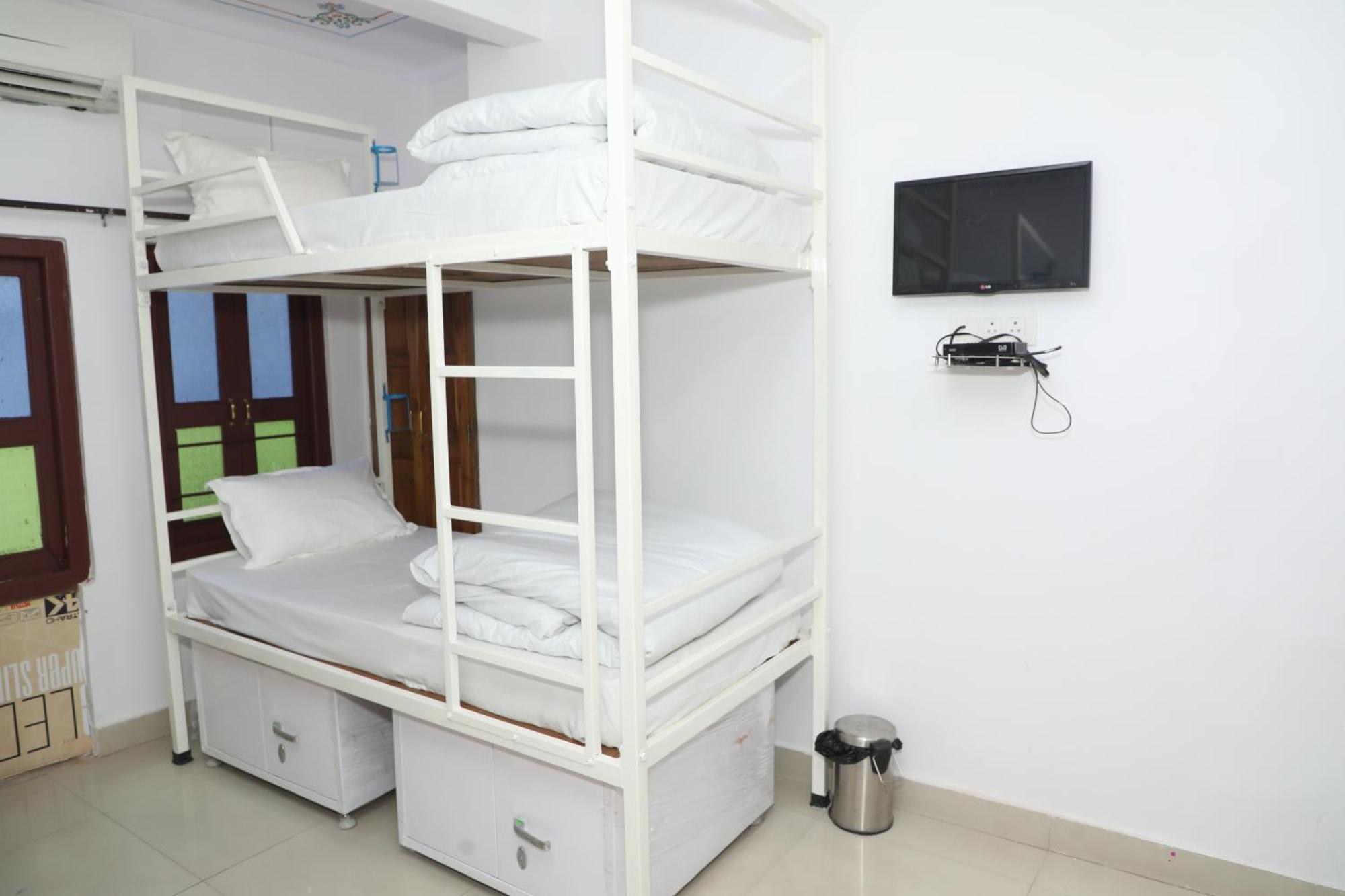 The Mama Hotel - Rooms And Dormitory Udaipur Dış mekan fotoğraf