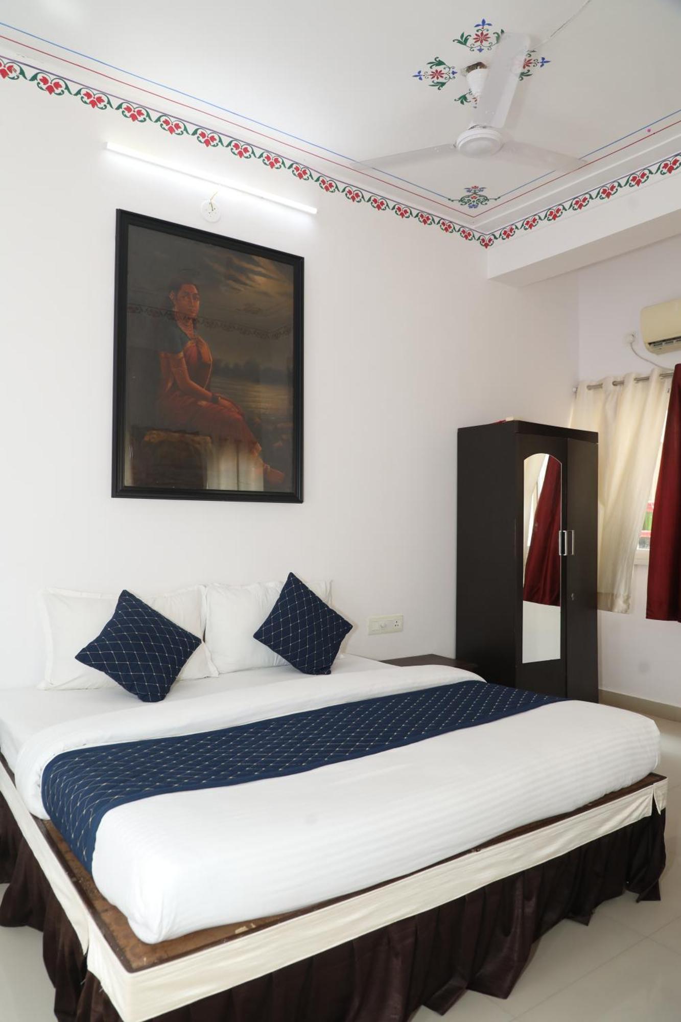 The Mama Hotel - Rooms And Dormitory Udaipur Dış mekan fotoğraf