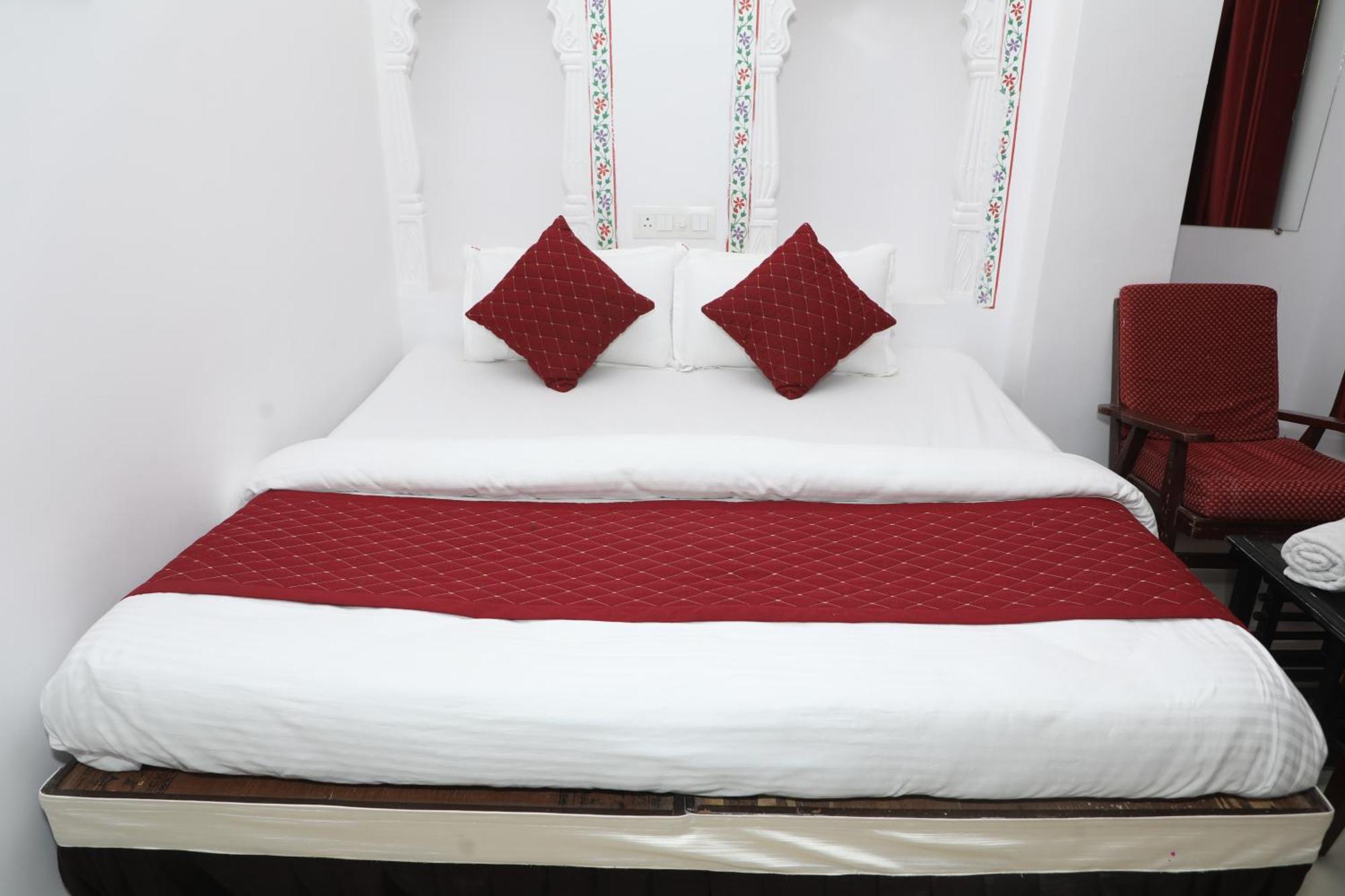 The Mama Hotel - Rooms And Dormitory Udaipur Dış mekan fotoğraf