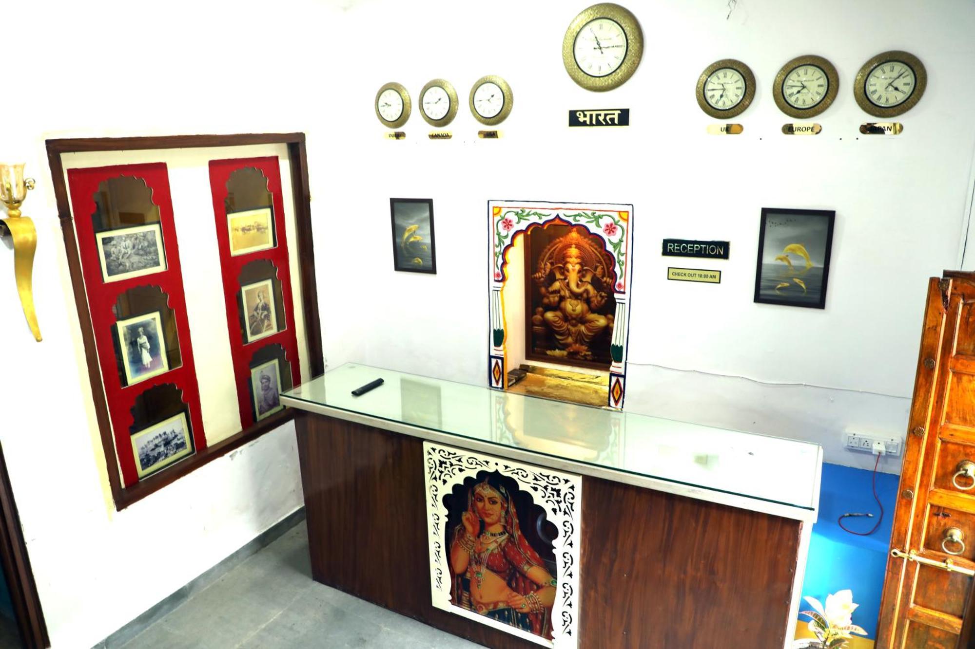 The Mama Hotel - Rooms And Dormitory Udaipur Dış mekan fotoğraf