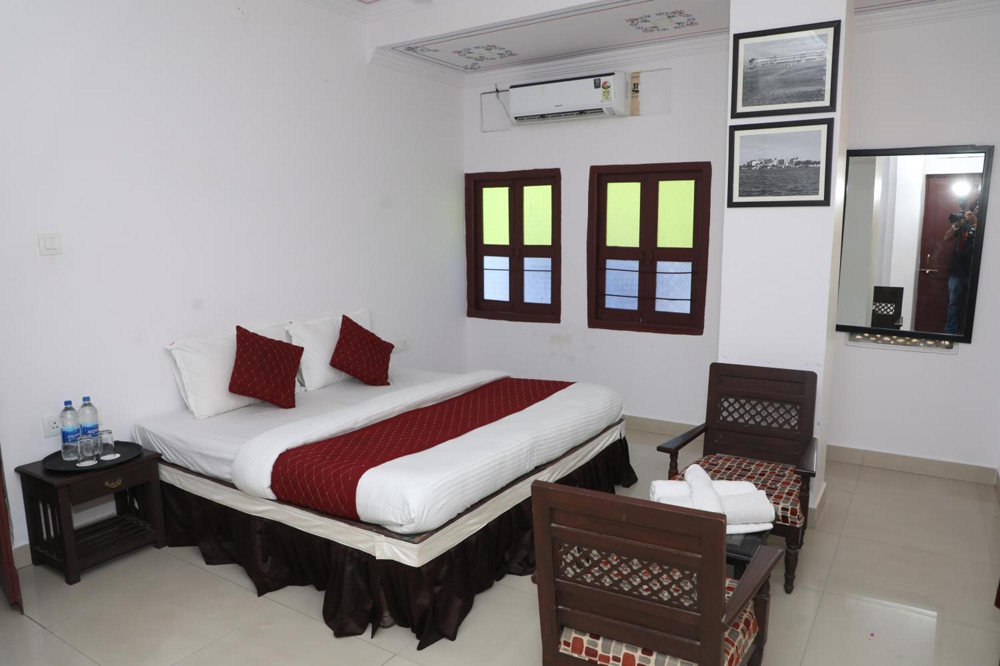 The Mama Hotel - Rooms And Dormitory Udaipur Dış mekan fotoğraf